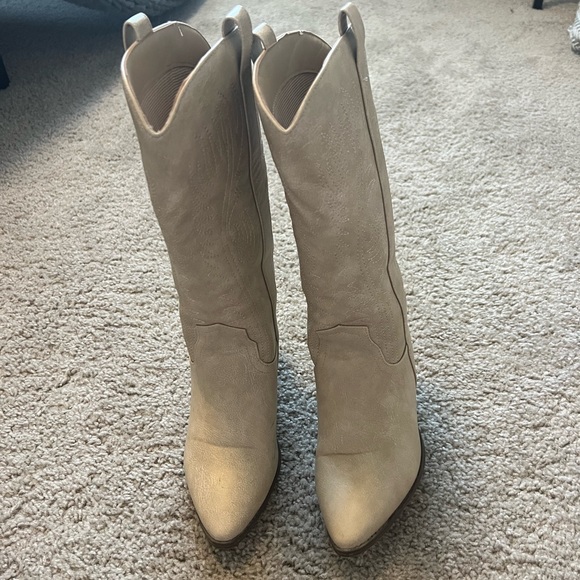 Cowgirl boots - Picture 2 of 4